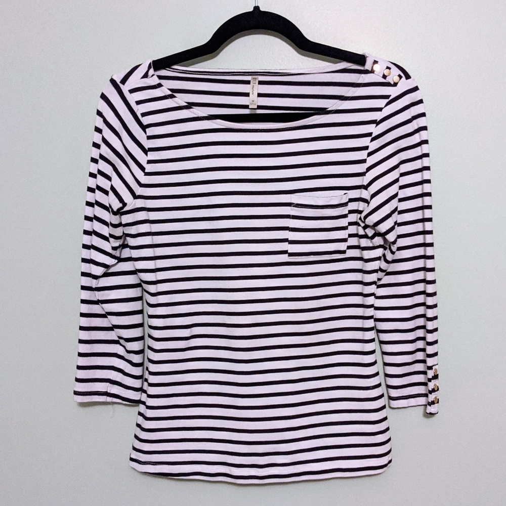 Quarter Sleeve Round Neck Striped Top